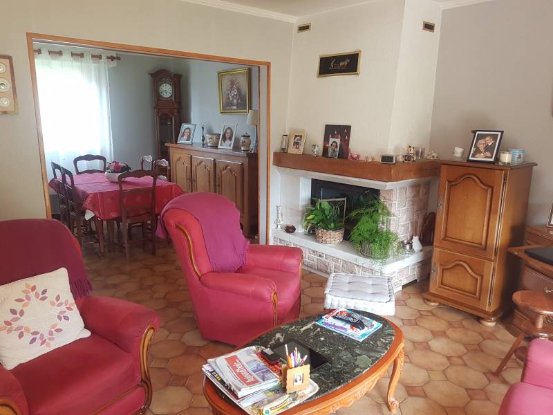 Maison F4 en bon état proche écoles et commerces Le Vaudreuil Proche écoles et commerces 