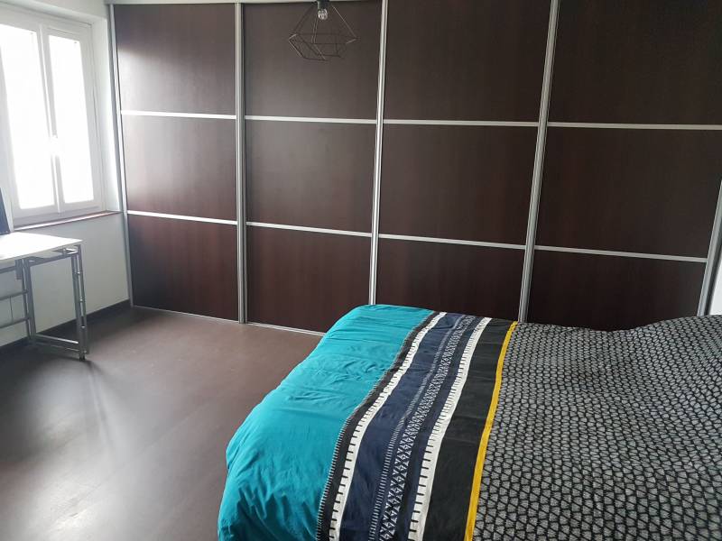 A vendre maison ancienne avec 5 chambres sur la commune de Poses