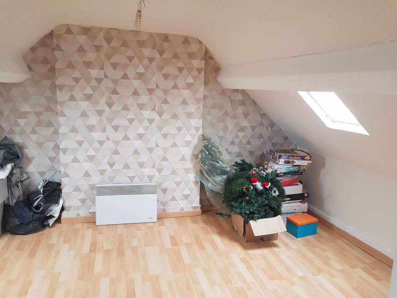 A vendre maison ancienne sur 2 niveaux avec 4 chambres + logement F2 indépendant