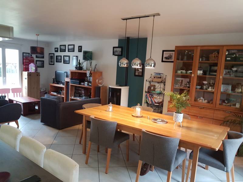 A vendre maison récente de 120 m² avec dépendance et jardin clos à Léry