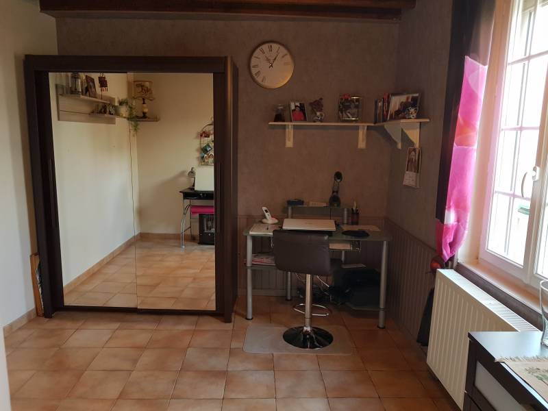 Achetez une maison en très bon état avec 2 chambres jardin et garage à Louviers