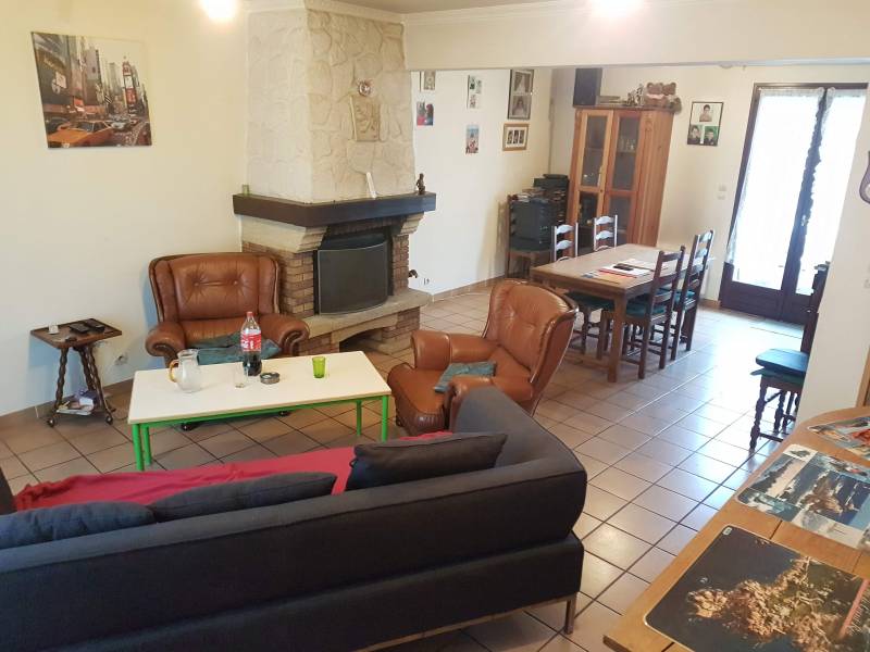 En vente maison fonctionnelle F6 idéale pour une famille à Val de Reuil