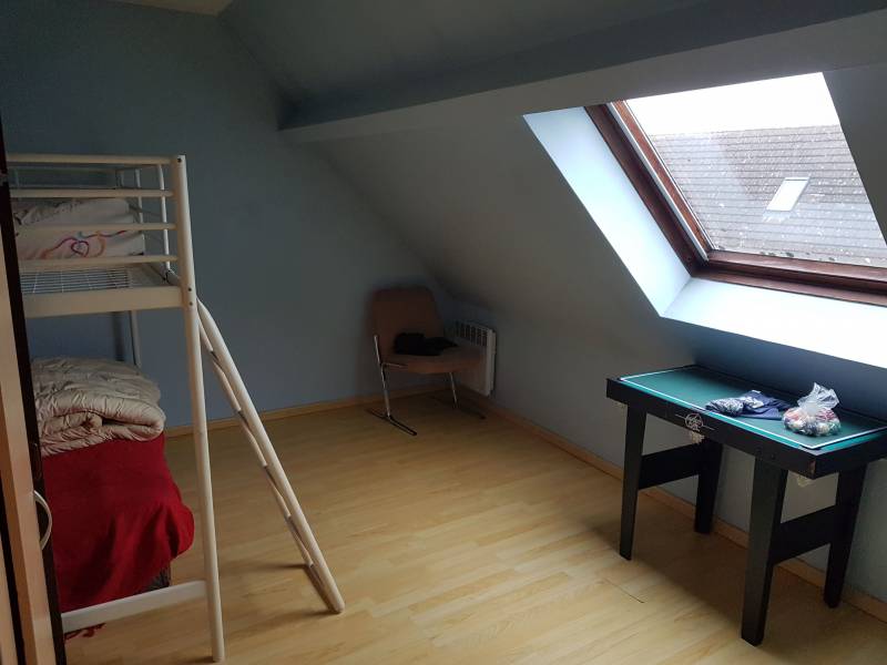 A vendre maison avec 5 chambres terrasse atelier et garage sur la commune de Val de Reuil