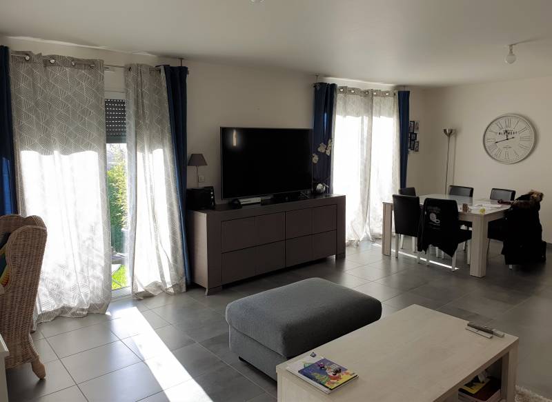 Maison récente de 90m² plain pied avec 3 chambres IGOVILLE  Calme, lumineux, excelent état.