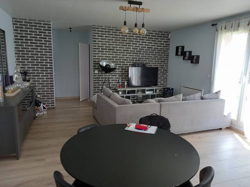 Belle espace de vie à Val de Reuil