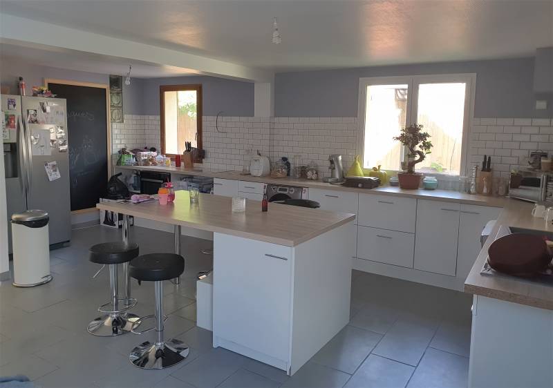 Maison 8 pièces de 205 m² environ avec terrasse et jardin proche Incarville LOUVIERS  