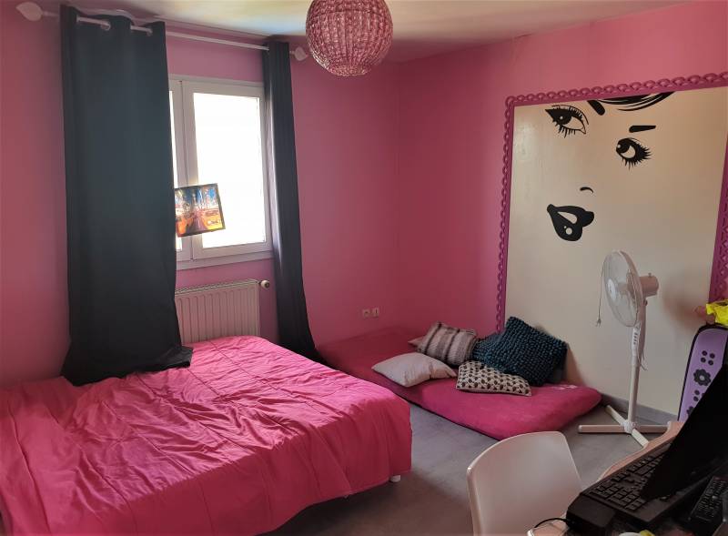 Maison 8 pièces de 205 m² environ avec terrasse et jardin proche Incarville LOUVIERS  