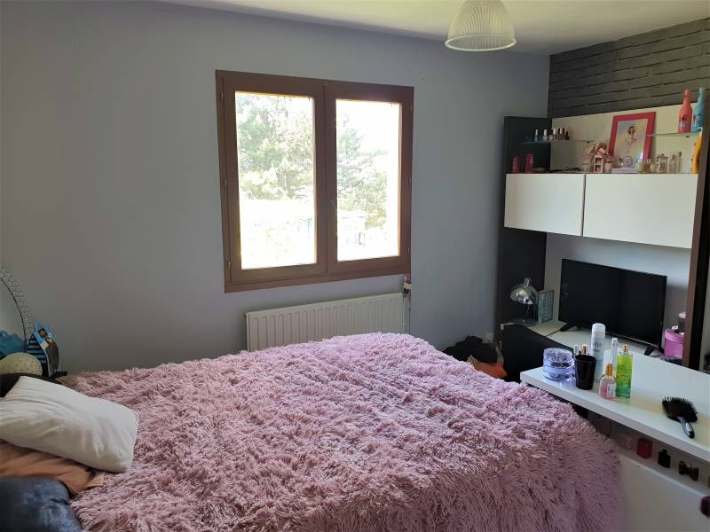 Maison 8 pièces de 205 m² environ avec terrasse et jardin proche Incarville LOUVIERS  