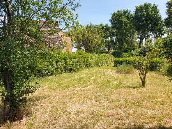 Maison 3 pièces sur sous sol complet édifiée sur un terrain de 1300m² environ LE VAUDREUIL  