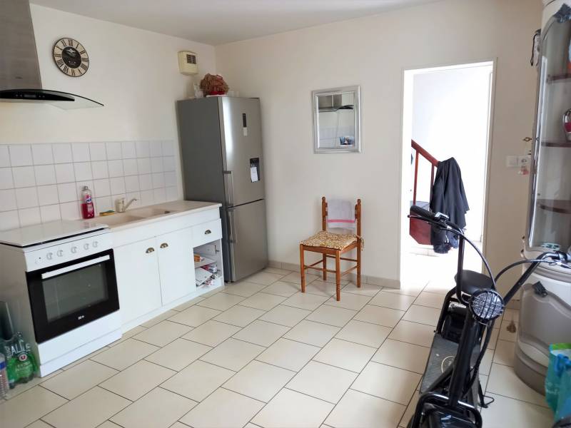 Maison 3 pièces de 71m² en bon état à POSES au calme et proche de la Seine POSES  