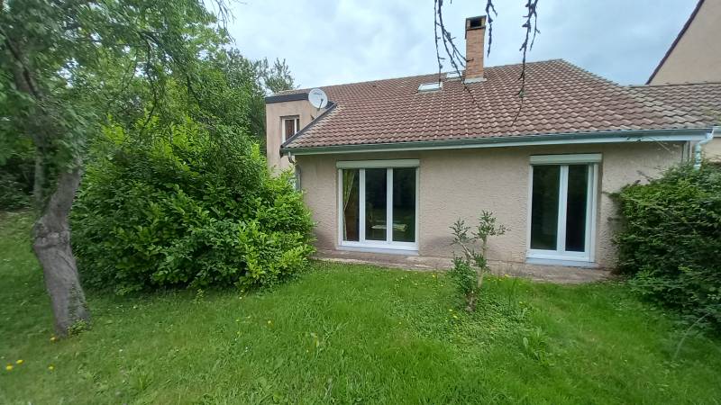 Maison 5 pièces avec une chambre en rez de chaussée limitrophe LE VAUDREUIL VAL DE REUIL  