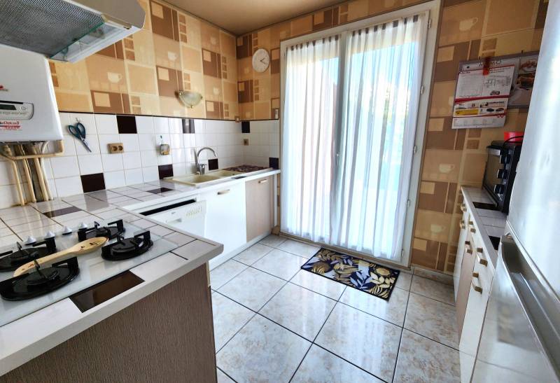 Maison lumineuse et au calme de 80m² environ avec 3 grandes chambres, terrasse exposée Sud-Ouest