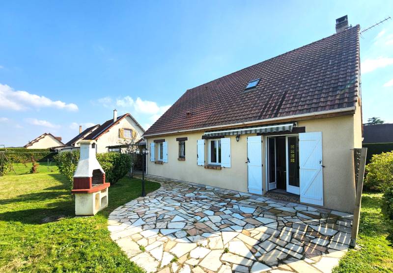 Maison 115 m² au calme d’une impasse avec grand terrain – Émalleville
