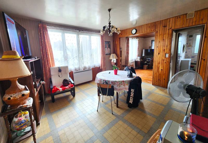 Maison à vendre à Poses (27740) | 63 m², grand jardin, proche Seine | Potentiel à rénover avec aides