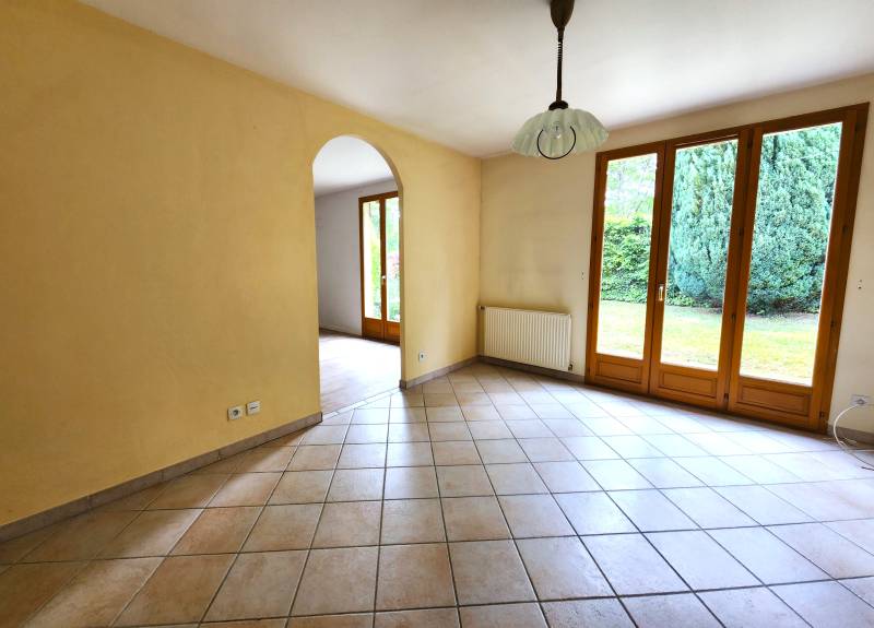 Maison plain-pied 140 m² à vendre à Saint-Marcel (27950) – 4 chambres, jardin, garage, proche Vernon et A13