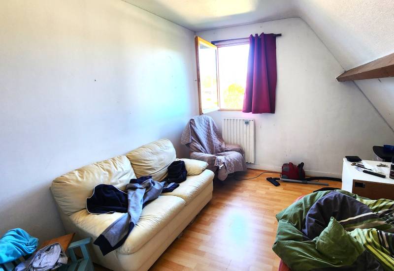 Maison à vendre Louviers – 129 m², 4 chambres, jardin de 1005 m², sous-sol et garage