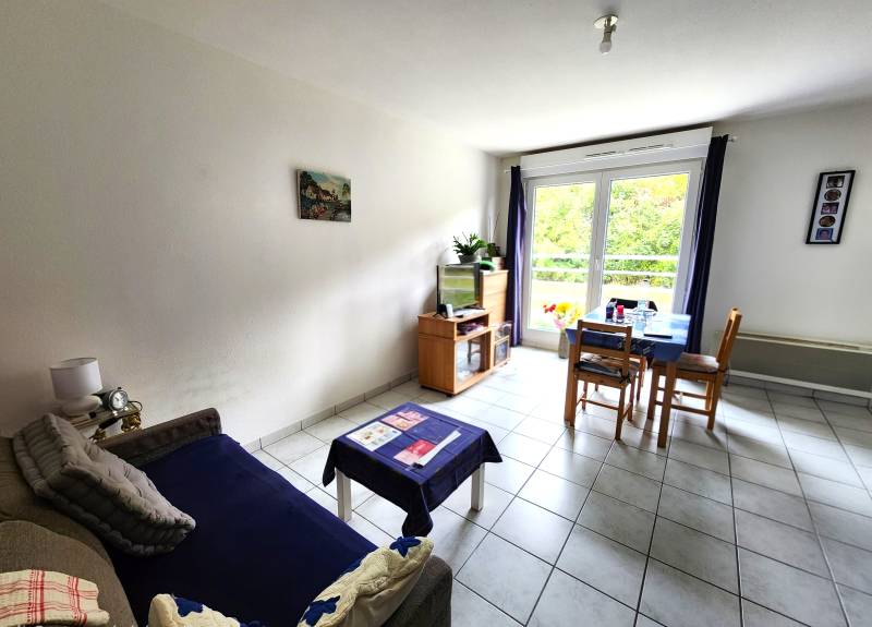Appartement T1 à Louviers (27400) – Idéal investisseur, résidence sécurisée avec parking