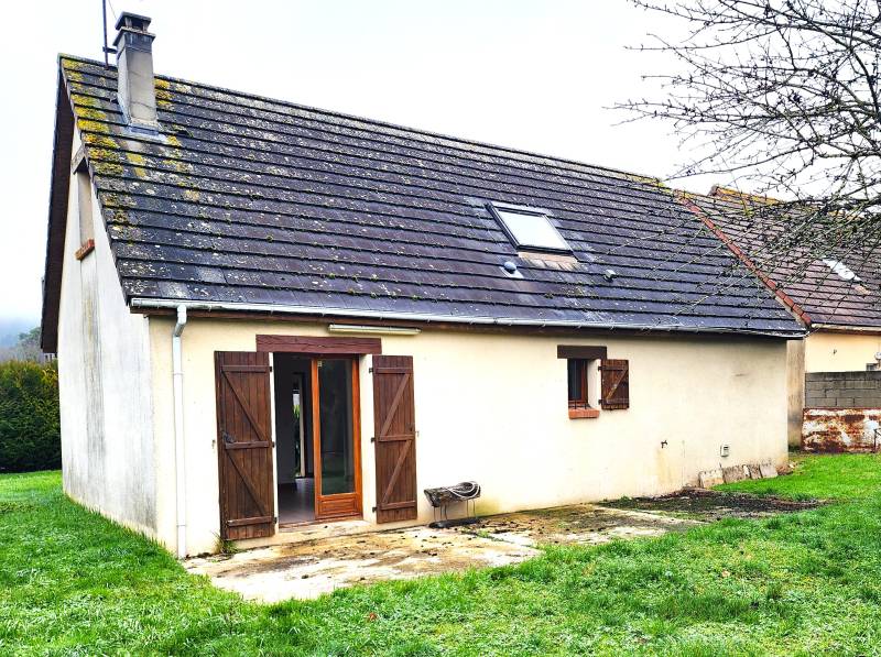 Maison 4 pièces 90 m² à Léry – Jardin 550 m², proche A13 et gare SNCF
