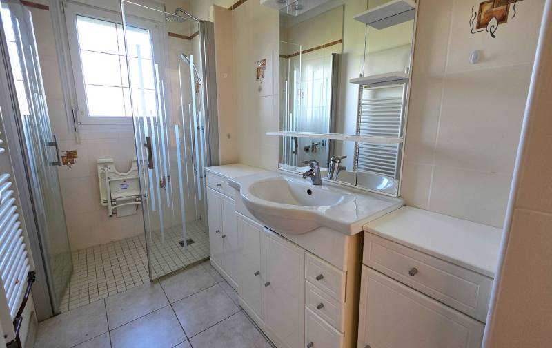 Maison à fort potentiel Poses – Proche Seine et A13