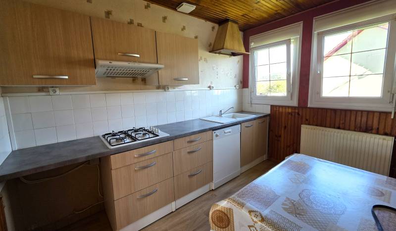 Poses (27740) maison 63 m² avec terrain 1500 m² et dépendances