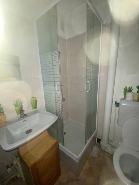 A EVREUX un investissement locatif rentable : T1 Bis meublé avec ascenseur, cave et parking 