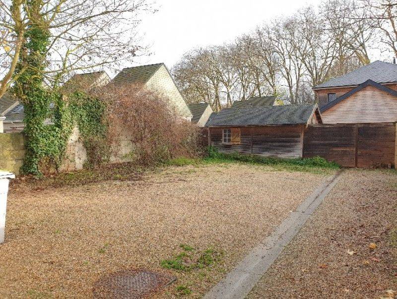 À vendre à Louviers : immeuble ancien rénové avec 6 logements
