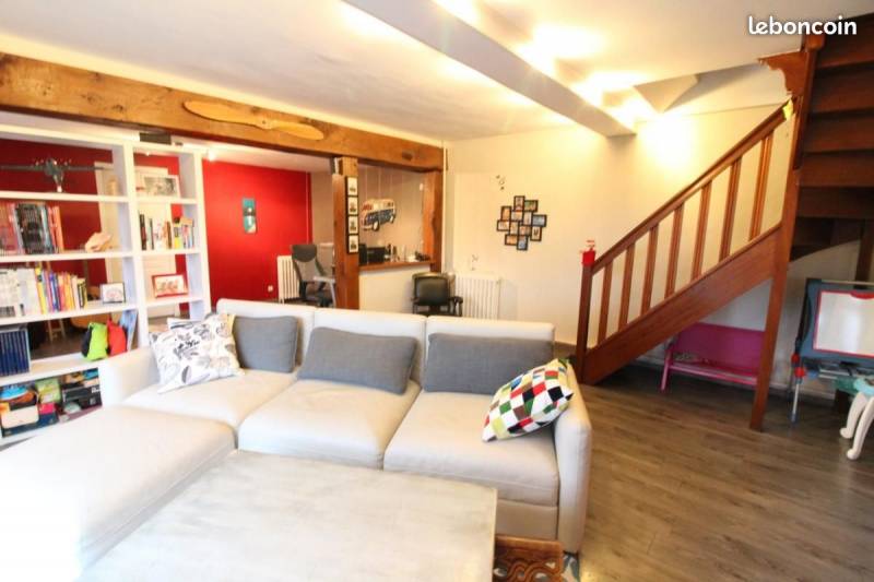 Vends maison ancienne avec une pièce de vie de 70 m² à Incarville