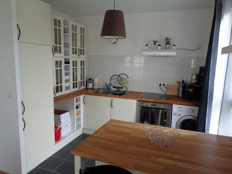 Vends appartement lumineux avec cuisine équipée à Val de Reuil 27100