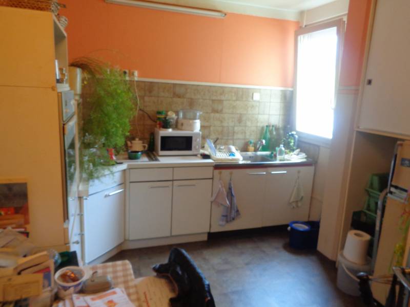 A vendre à VAL DE REUIL 27100 maison de ville avec cuisine