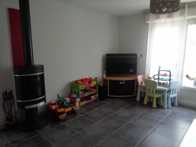 Achetez cette maison avec séjour équipée d'un poêle à Flipou 27380