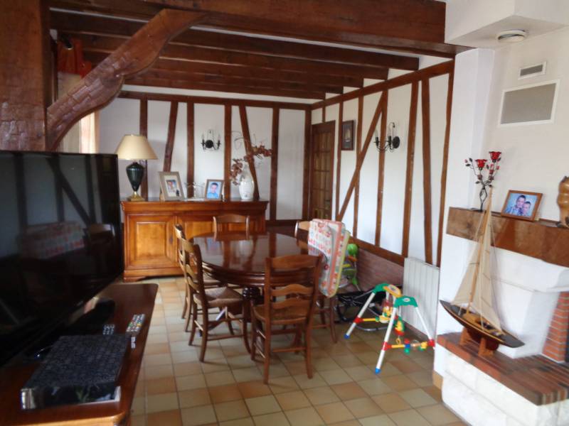A vendre maison en bon état à La Haye Malherbe 27400
