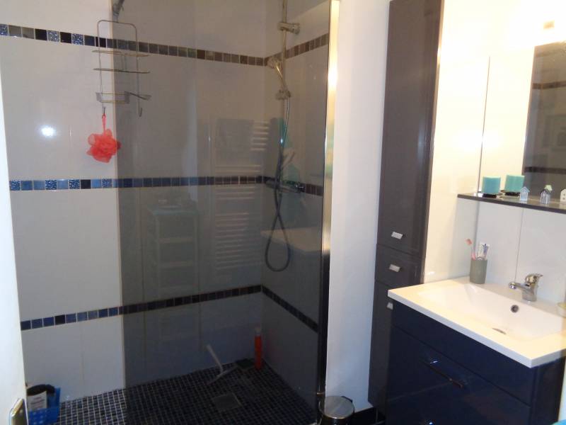A acheter appartement avec salle de douche récente à Louviers 27400