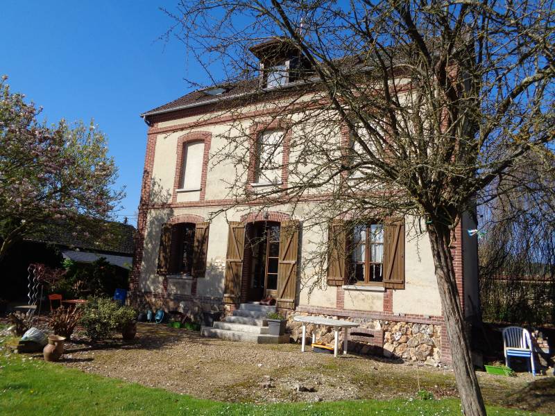 A vendre maison bourgeoise avec 3 chambres à Acquigny 27400
