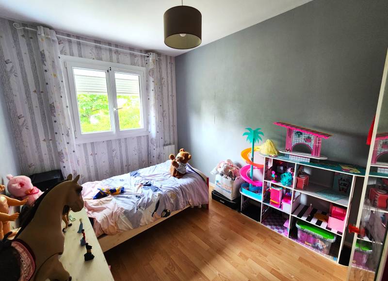 Maison 3 chambres à vendre à Val-de-Reuil – Jardin, terrasse, garage