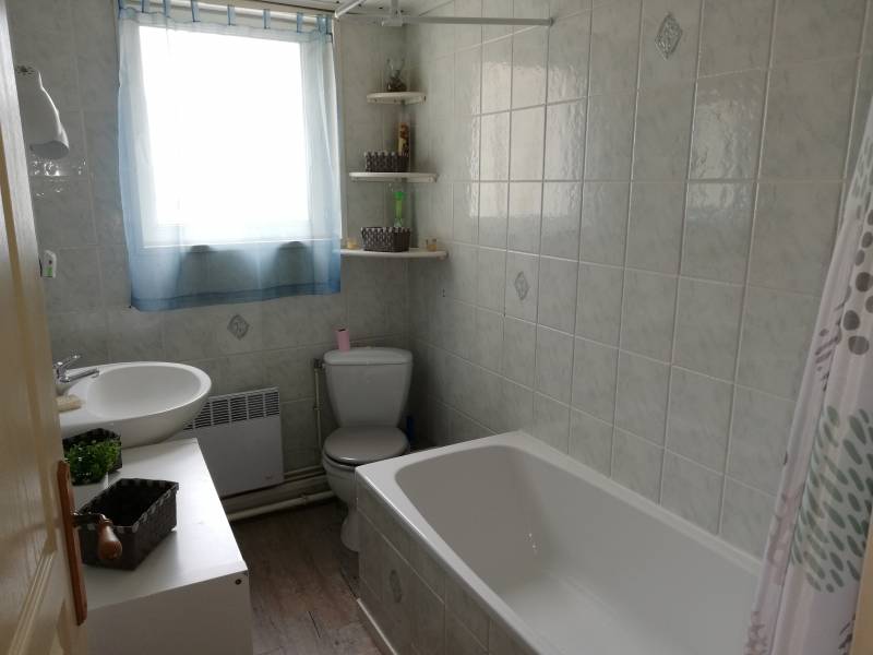 salle de bains fonctionnelle