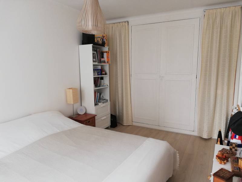 chambre avec rangement