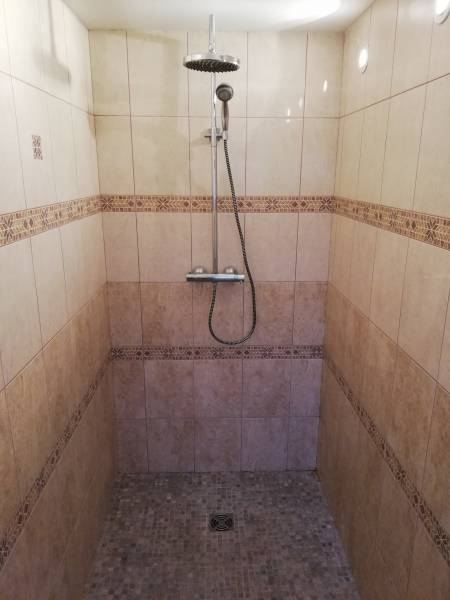 A vendre maison individuelle de plain pied sur sous-sol complet - douche à l'italienne