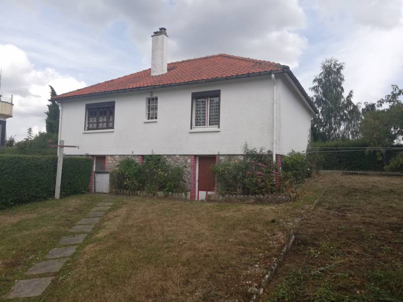 Maison de plain pied à Louviers - à rénover