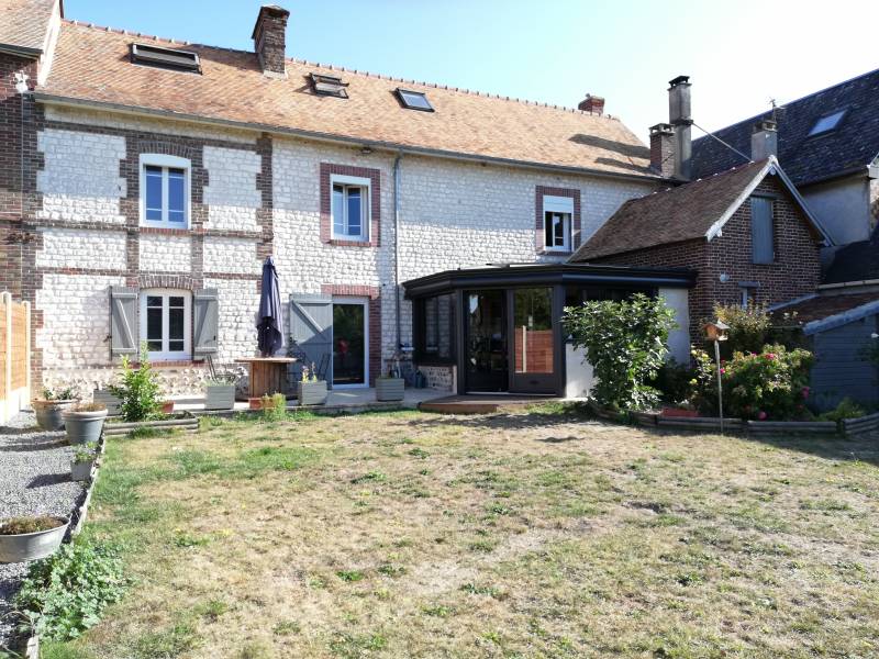 terrasse et maison au calme
