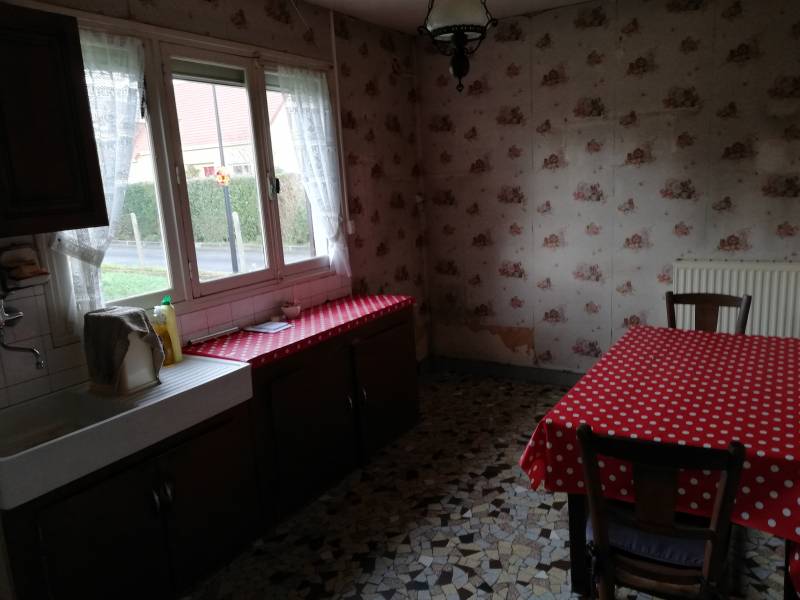 Cuisine aménagée dans une maison de plein-pied a Andé