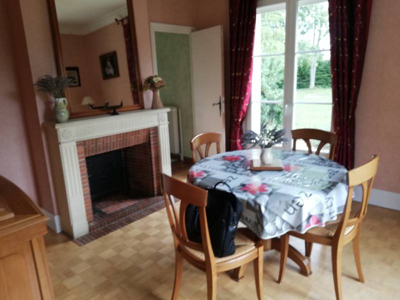 Maison T6 SAINT ETIENNE DU VAUVRAY  