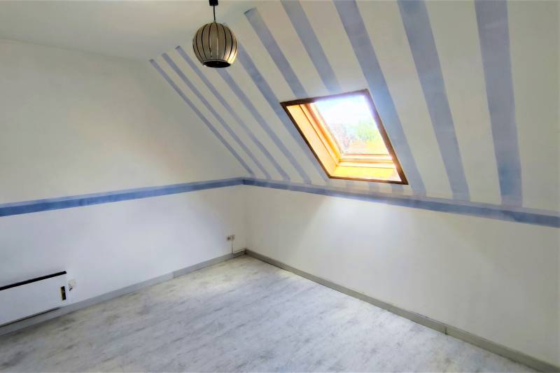 Maison de 128m², 4 chambres + dressing, jardin clos magnifique, au calme à 10 min de la gare SNCF et à 5min de la A13