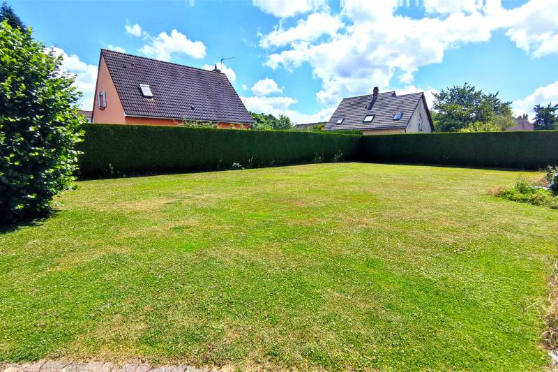 Maison de 128m², 4 chambres + dressing, jardin clos magnifique, au calme à 10 min de la gare SNCF et à 5min de la A13