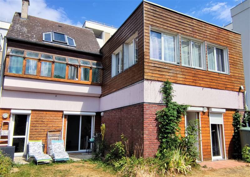 Maison à vendre à Val de Reuil (27100) de 5 chambres, jardin, garage et proche des commodités, avec terrasse