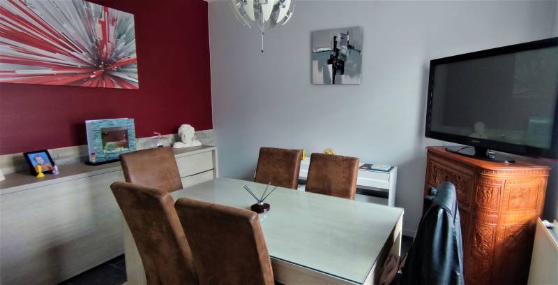 Ensemble immobilier composé de 2 biens dont un exploité en gite avec piscine chauffée ACQUIGNY (27400)  