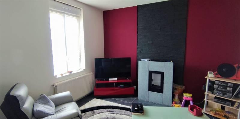 Ensemble immobilier composé de 2 biens dont un exploité en gite avec piscine chauffée ACQUIGNY (27400)  