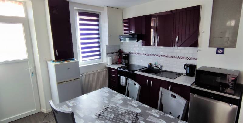 Ensemble immobilier composé de 2 biens dont un exploité en gite avec piscine chauffée ACQUIGNY (27400)  