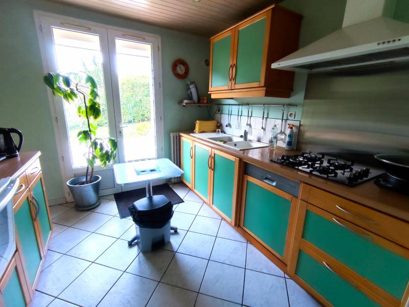 Maison 5 pièces sur sous sol complet avec 3 chambres en rez de chaussée ANDE 27430  
