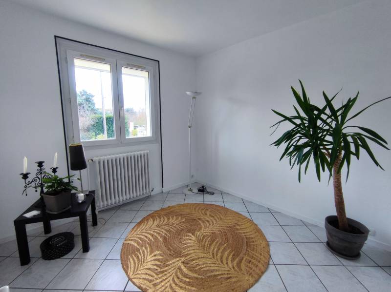 Maison 5 pièces sur sous sol complet avec 3 chambres en rez de chaussée ANDE 27430  