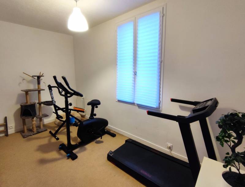 Maison en plein centre ville de 70m² environ avec jardin et garage PONT DE L'ARCHE  